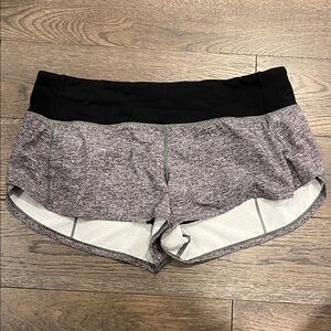 Women’s Lululemon gray shorts sz 6